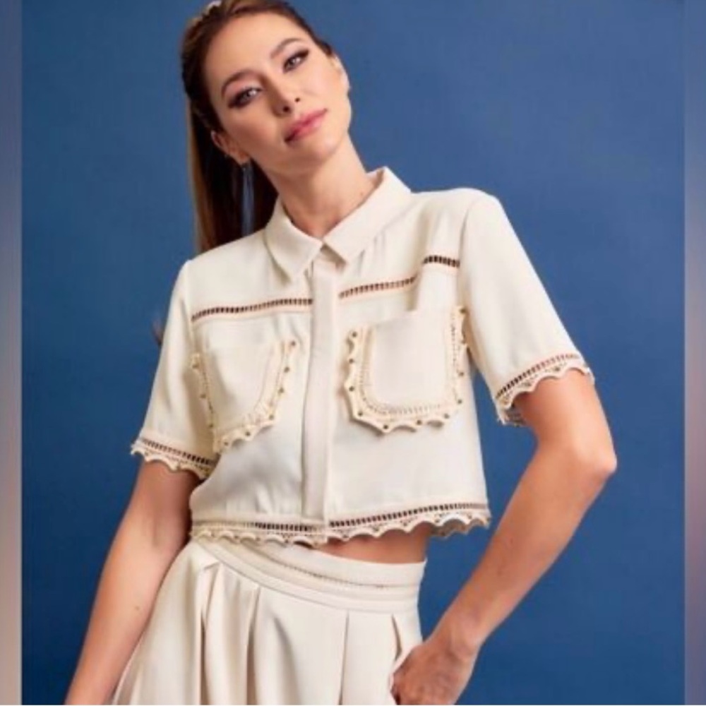 Elegant Cream Cropped Blouse